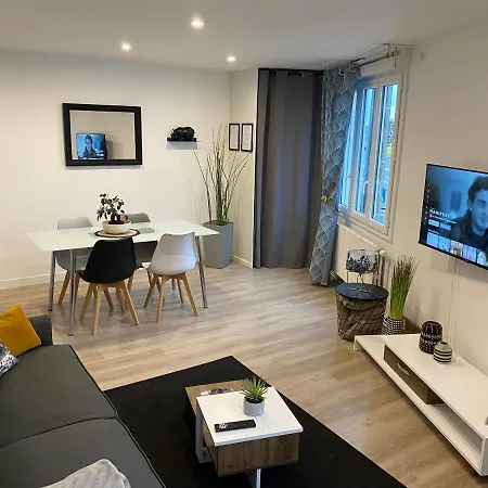 Les Halles Cote Jardin アパート