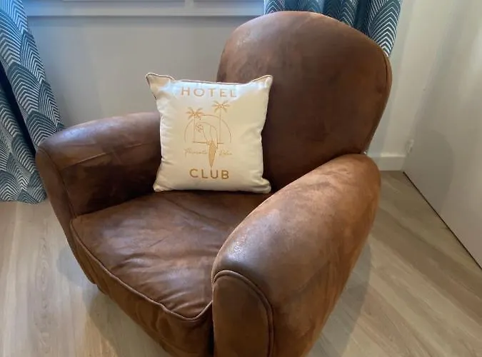 Les Halles Cote Jardin Apartman