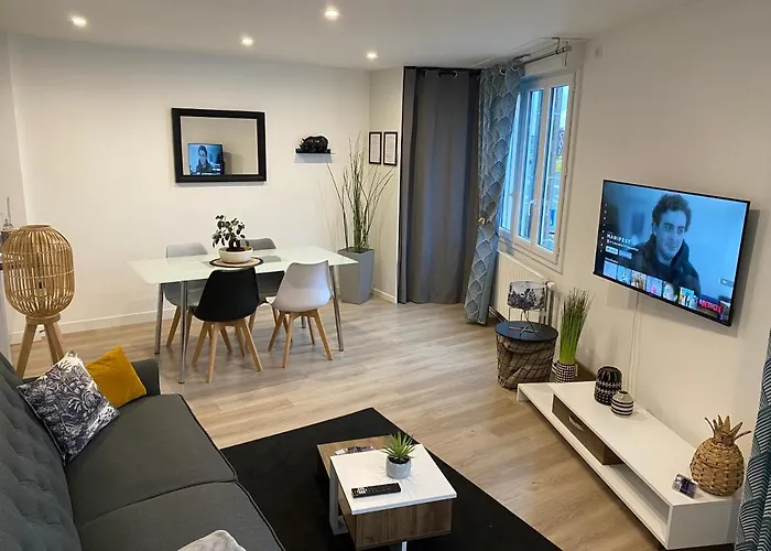 Les Halles Cote Jardin Apartman